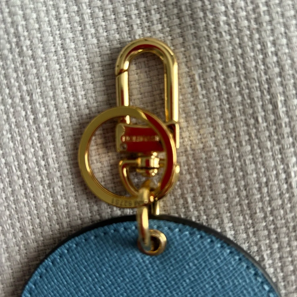 Designer Traveling Penguins Blue Leather Keychain/Bag Charm/Luggage Charm - Picture 7 of 7